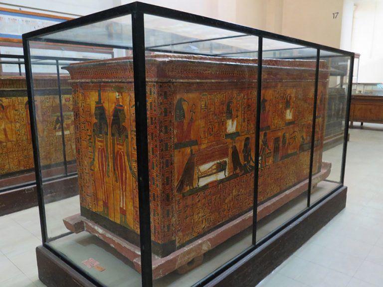 AxColt Livro Trilogia Latitude 15 Sarcofago dos tumulos dos construtores de Deir el Medina no Museu do Cairo
